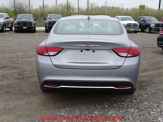 2017 Chrysler 200 Limited Platinum 4dr Sedan